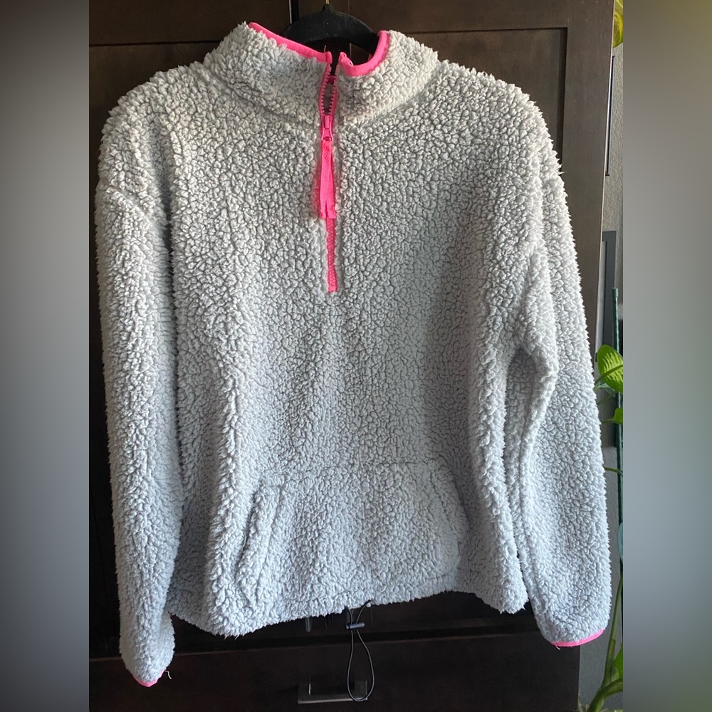 No Boundaries pullover Sherpa like top/jacket.